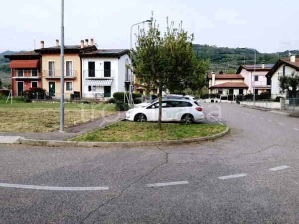 terreno edificabile in vendita a Roncà in zona Terrossa