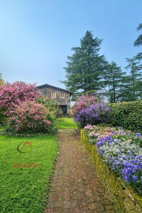 casa indipendente in vendita a Roncà in zona Terrossa