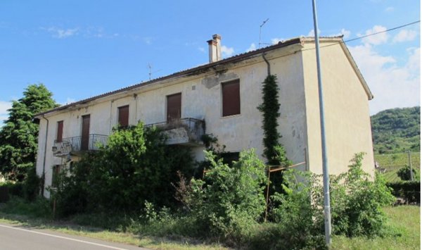 casa indipendente in vendita a Roncà in zona Terrossa