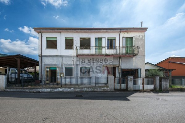 casa indipendente in vendita a Roncà in zona Terrossa