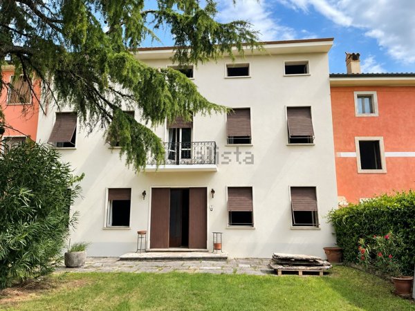 casa indipendente in vendita a Roncà in zona Terrossa