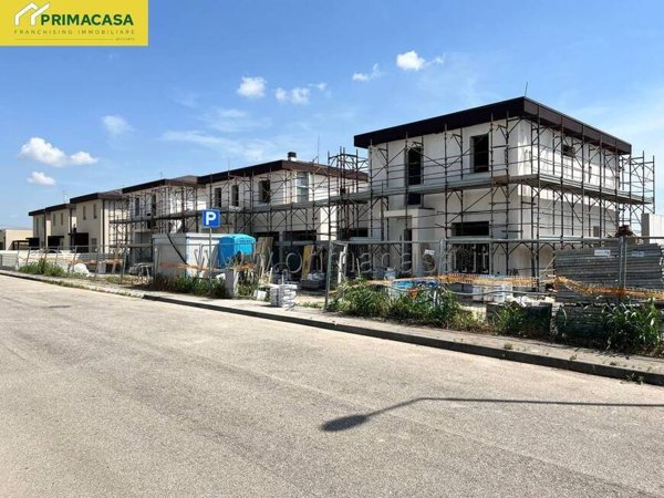 casa indipendente in vendita a Ronco all'Adige