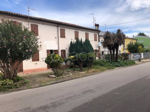 casa indipendente in vendita a Ronco all'Adige