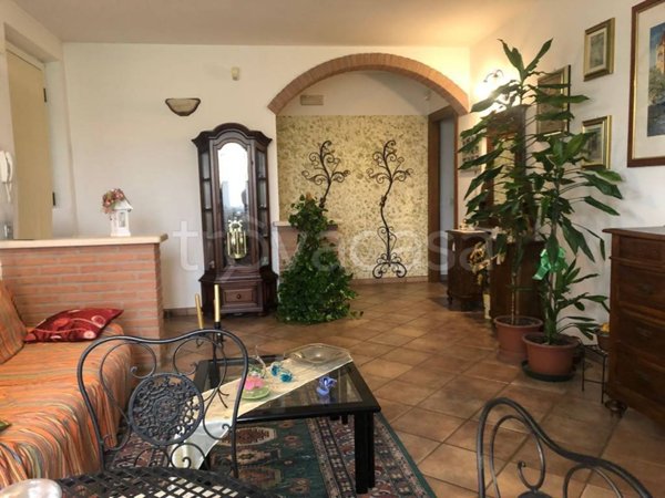 casa indipendente in vendita a Ronco all'Adige