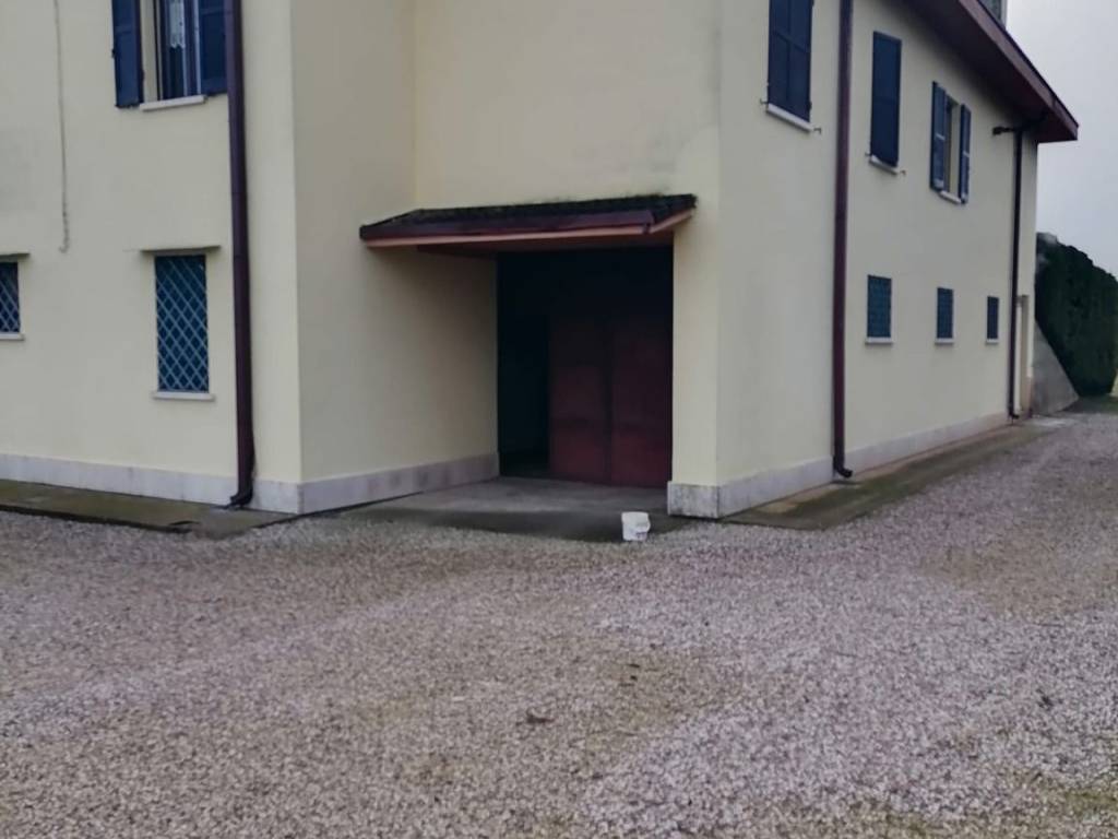 casa indipendente in vendita a Ronco all'Adige