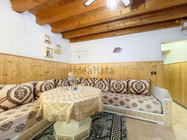 casa indipendente in vendita a Ronco all'Adige