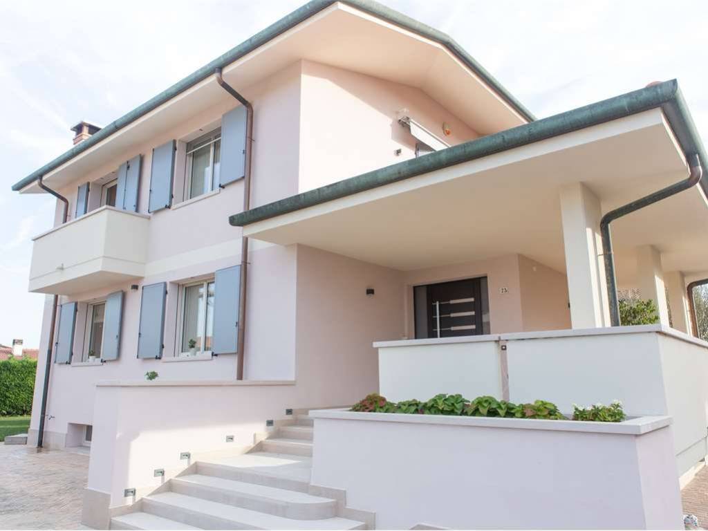 casa indipendente in vendita a Ronco all'Adige