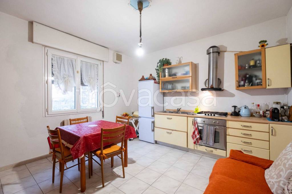 casa indipendente in vendita a Ronco all'Adige