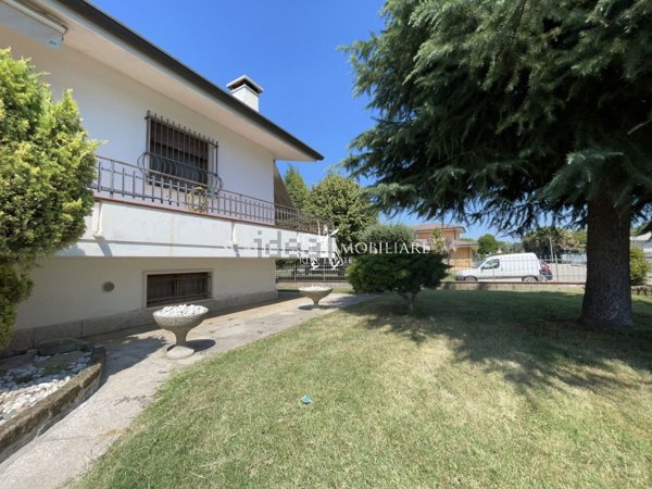 casa indipendente in vendita a Ronco all'Adige