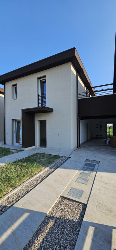 casa indipendente in vendita a Ronco all'Adige
