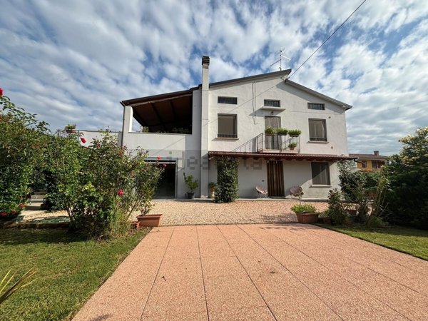 appartamento in vendita a Ronco all'Adige
