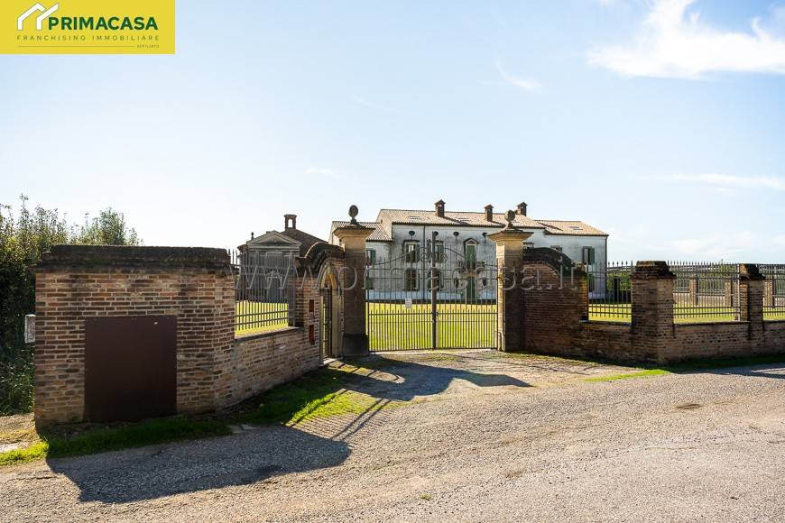 casale in vendita a Ronco all'Adige