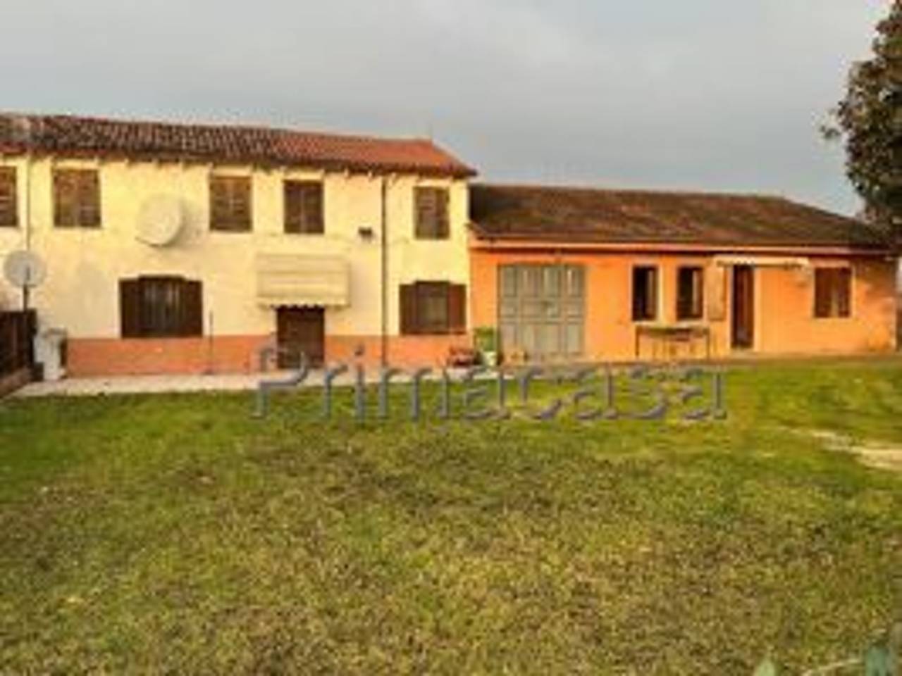 casa indipendente in vendita a Ronco all'Adige