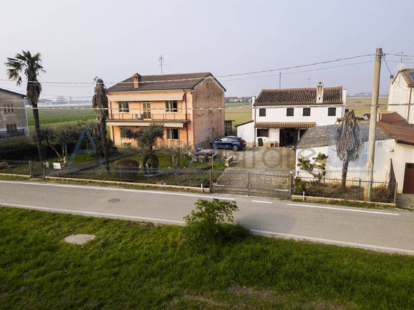 casa indipendente in vendita a Ronco all'Adige