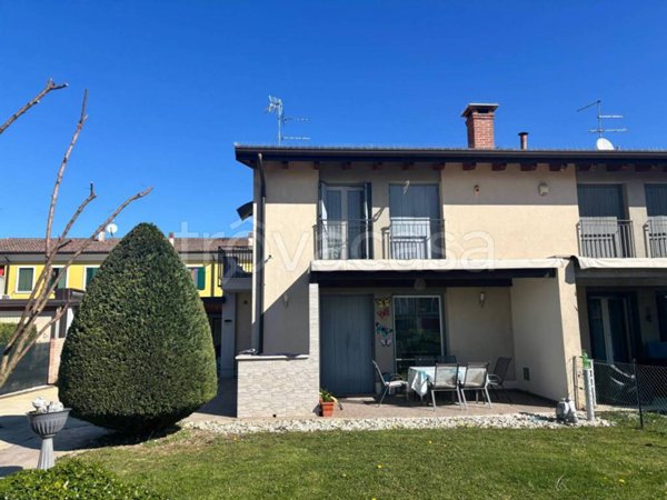 casa indipendente in vendita a Ronco all'Adige