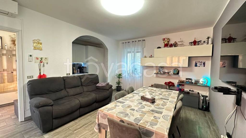 casa indipendente in vendita a Ronco all'Adige