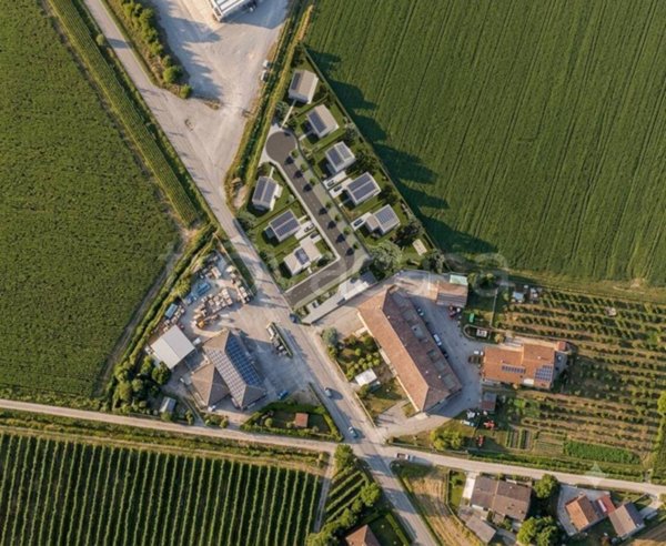 terreno edificabile in vendita a Ronco all'Adige