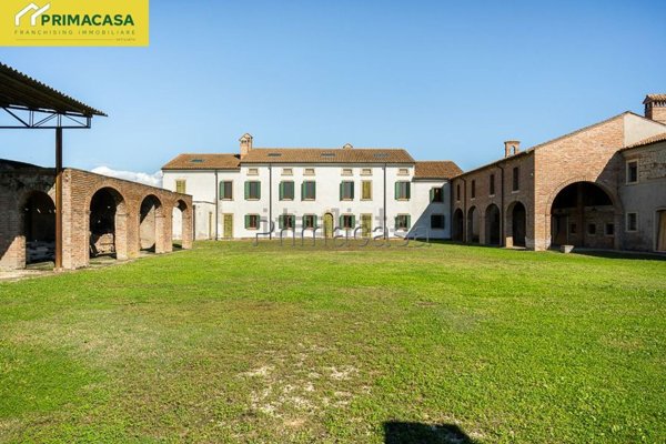 casale in vendita a Ronco all'Adige