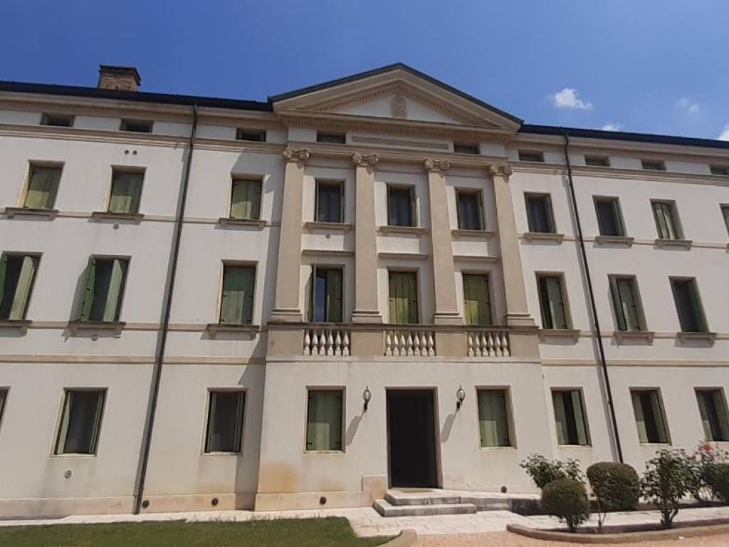 ufficio in vendita a Ronco all'Adige