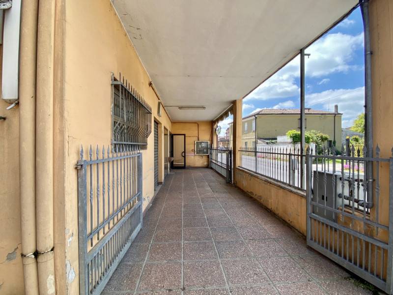 intera palazzina in vendita a Roverchiara