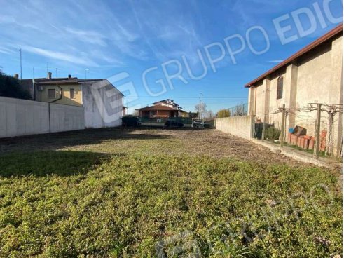 terreno edificabile in vendita a Roverchiara