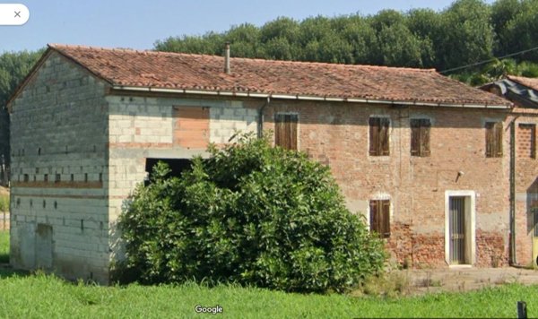 pentavano in vendita a Roverchiara