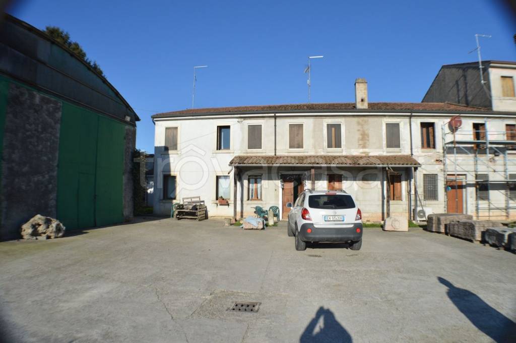 casa indipendente in vendita a Roverchiara