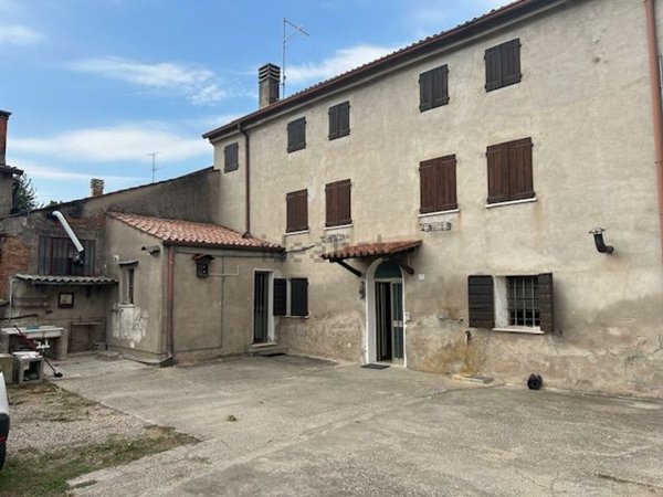 appartamento in vendita a Roverchiara