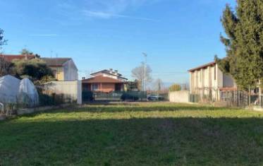 terreno edificabile in vendita a Roverchiara