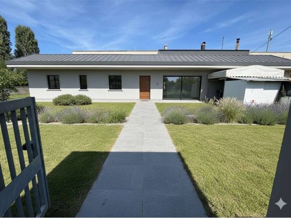 casa indipendente in vendita a Roverchiara