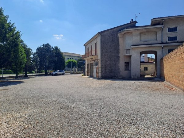 appartamento in vendita a Roverchiara