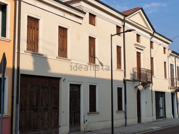 casale in vendita a Roverchiara