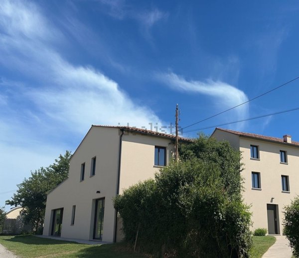 casale in vendita a Roverchiara