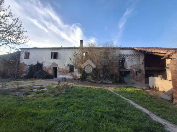 casa indipendente in vendita a Roverchiara in zona Roverchiaretta
