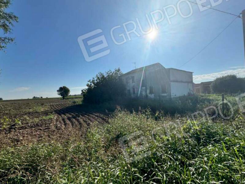 terreno edificabile in vendita a Roverchiara in zona Roverchiaretta