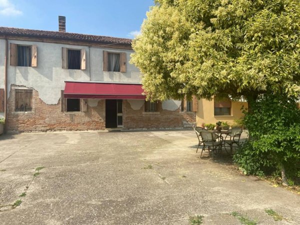 casa indipendente in vendita a Roveredo di Guà