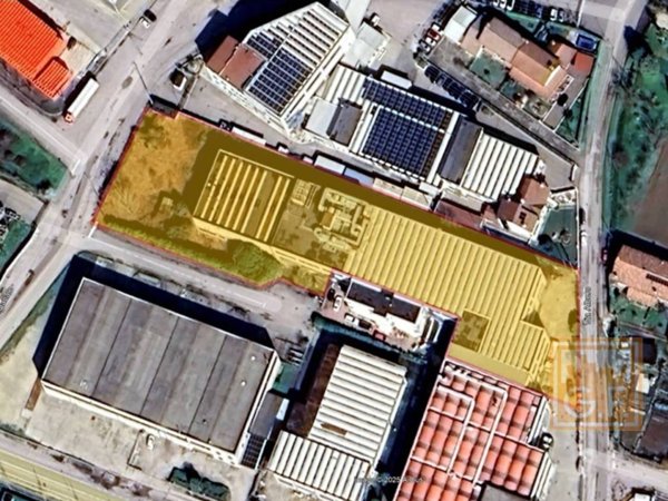 locale commerciale in vendita a Roveredo di Guà