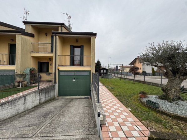 casa indipendente in vendita a Roveredo di Guà