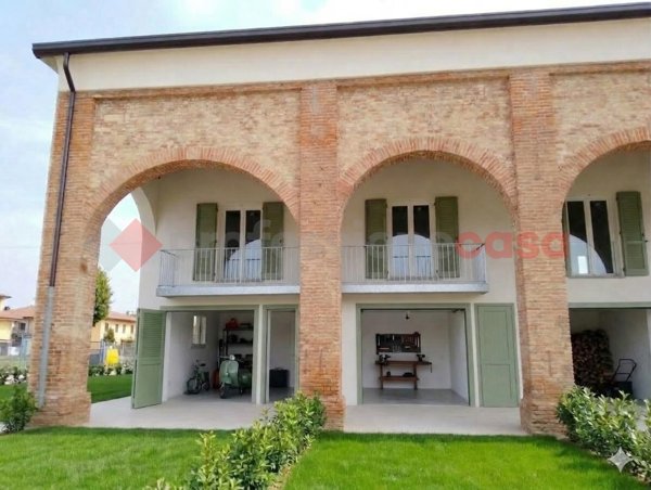 casa indipendente in vendita a Roveredo di Guà