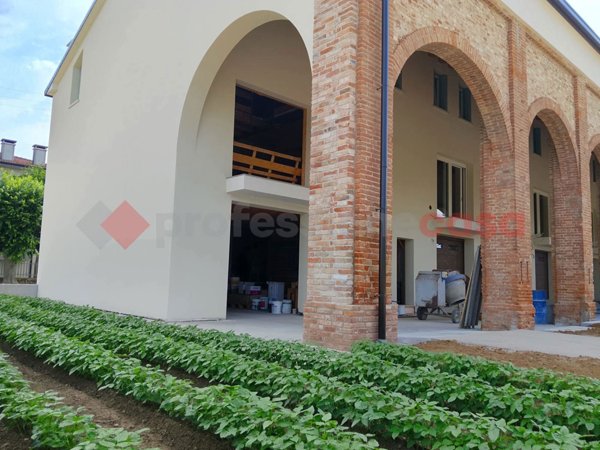 casa indipendente in vendita a Roveredo di Guà