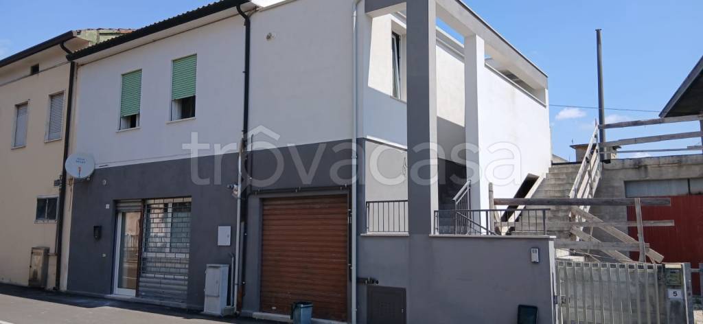 appartamento in vendita a Roveredo di Guà