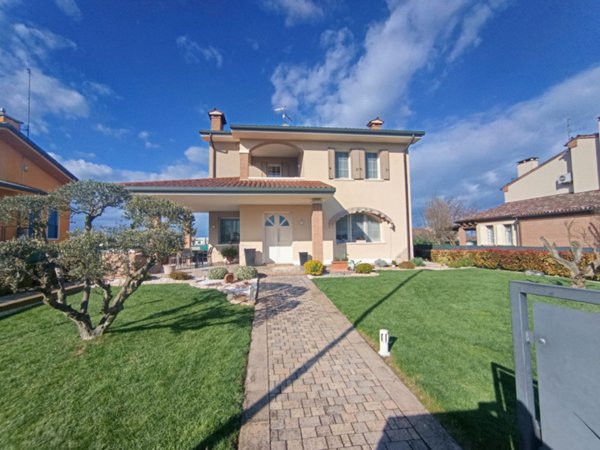 casa indipendente in vendita a Roveredo di Guà