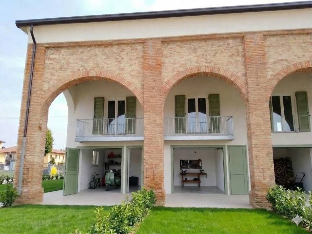 casa indipendente in vendita a Roveredo di Guà