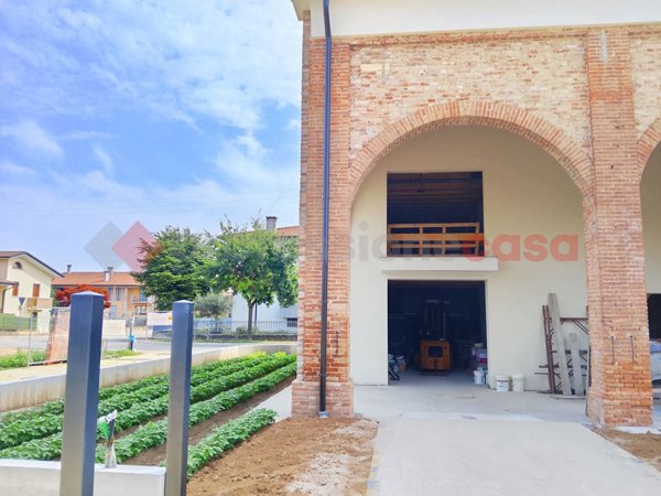 casa indipendente in vendita a Roveredo di Guà