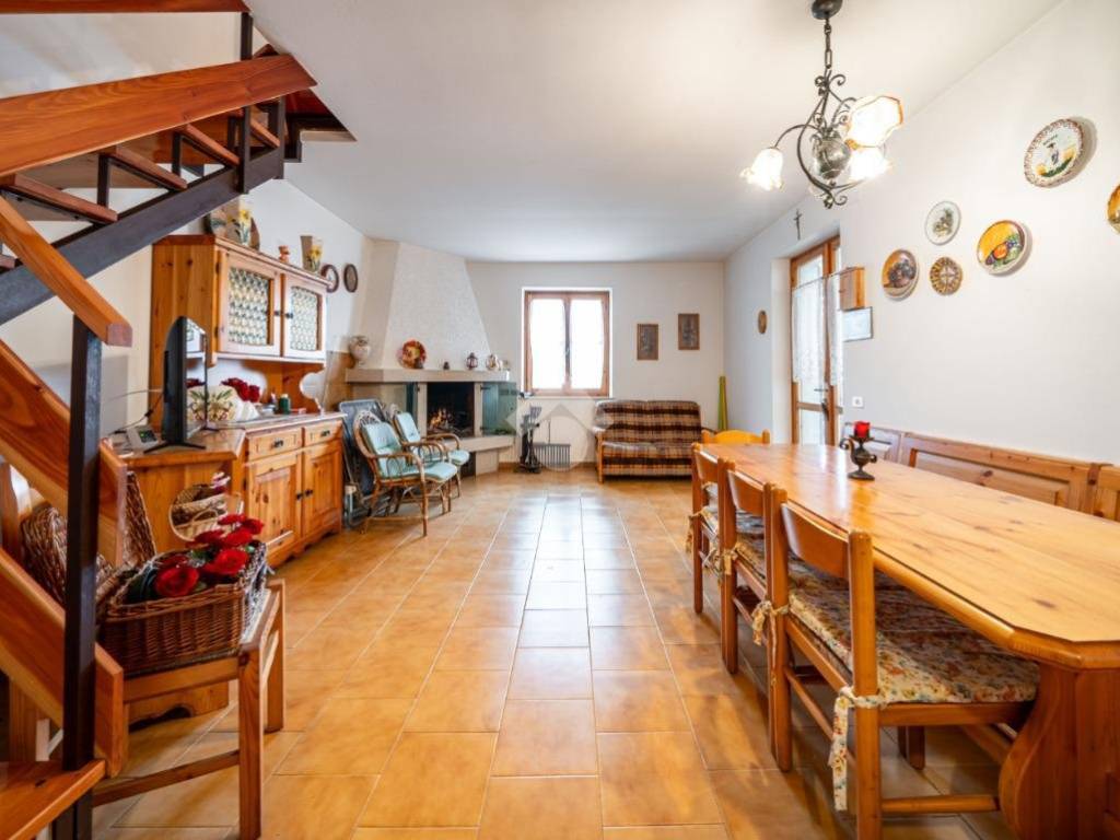 appartamento in vendita a Roverè Veronese