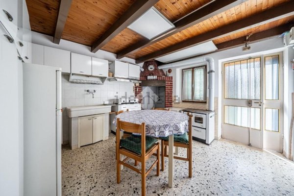appartamento in vendita a Roverè Veronese