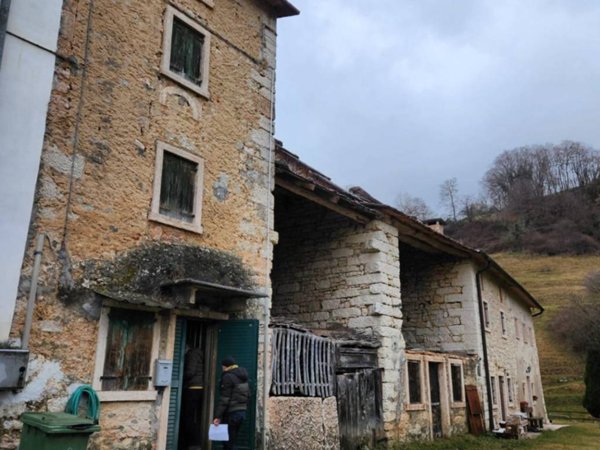 casa indipendente in vendita a Roverè Veronese in zona San Francesco