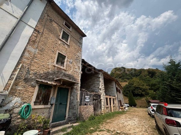 casa indipendente in vendita a Roverè Veronese