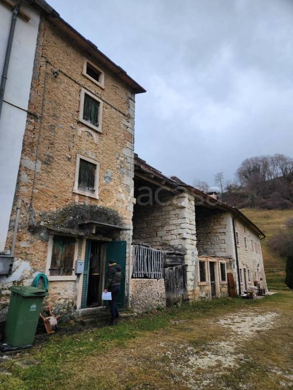 terreno agricolo in vendita a Roverè Veronese