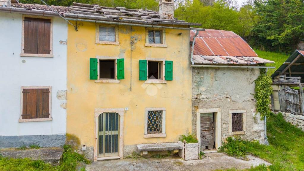 appartamento in vendita a Roverè Veronese